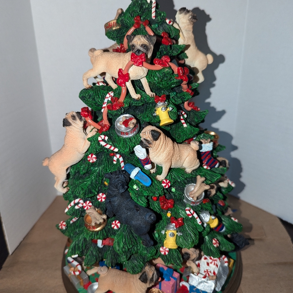 Danbury mint pug Christmas tree-EXCELLENT CONDITION